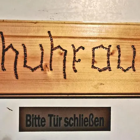 Ferienhutten Zimmermann 펜션 *